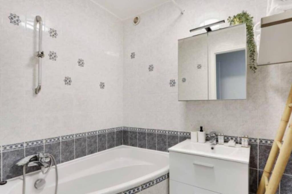 Superbe Appartement Lumineux Et Calme Saint-Ouen  Dış mekan fotoğraf